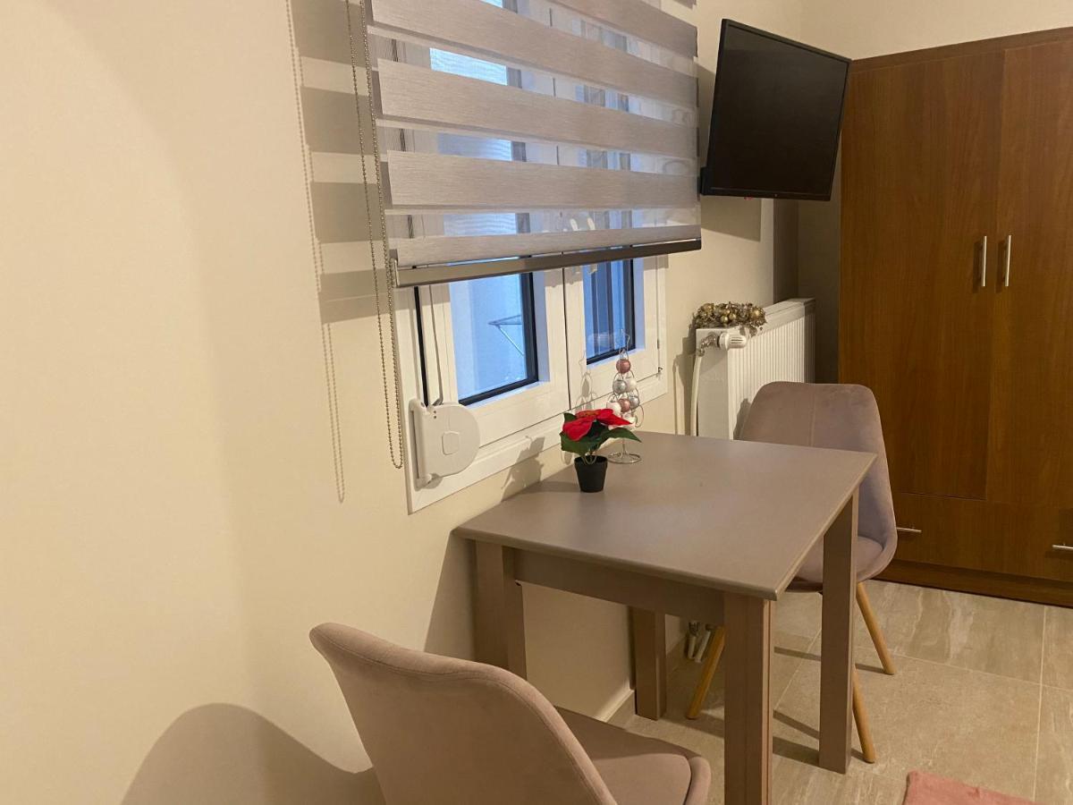 Paradise Apartment *